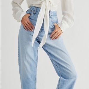 Levis high loose taper size 24